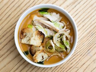 Крем суп із сочевиці з куркою (340g)