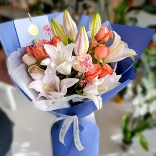 Lys & Roses & Gypsophiles papier bleu