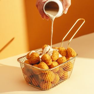 ქათმის ბაითსები ნიგვზის სოუსით