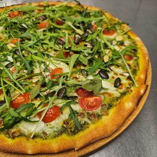 49. Pizza Zielona 33cm