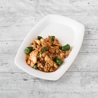 408. Pollo Con Pimientos De Padrón