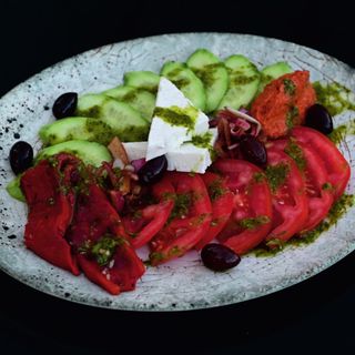 Селска салата (400г)