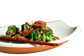 58-Cerdo con brócoli