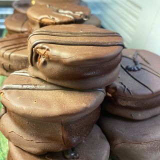 ALFAJOR ARTESANAL RELLENO DE KINDER