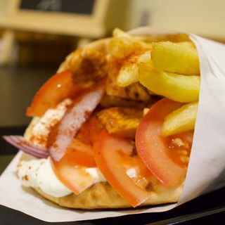 Pita souvlaki pollo