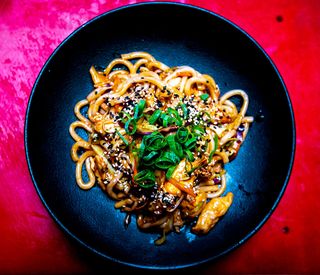 73 - Hong Kong style fried udon with vegetables and prawns