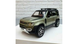Land Rover Defender P400 металл звук/свет