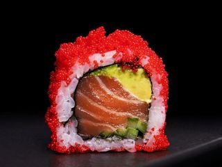 КАЛІФОРНІЯ З ЛОСОСЕМ (200g)