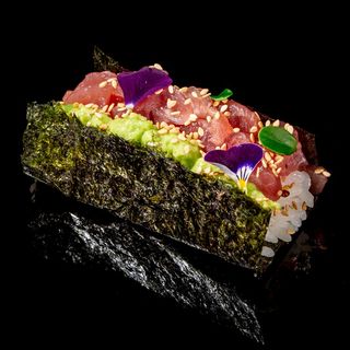 Te3. Temakizushi tuna un pezzo