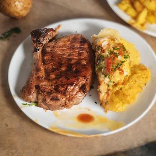 Ceafă de porc la grătar