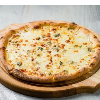 Pizza Quattro Formagi