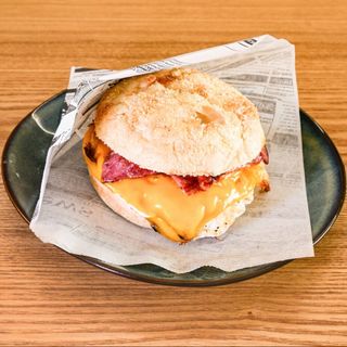 Egg muffin classic or bacon