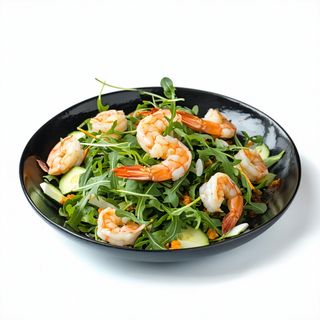 10. Ensalada de Algas Negras con Gambas y Brotes de Soja