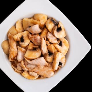 Pollo con champiñones