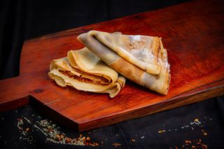 CLĂTITĂ CU DULCEAȚĂ DE VIȘINE