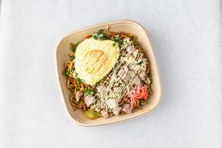 Yakisoba wieprzowina chashu