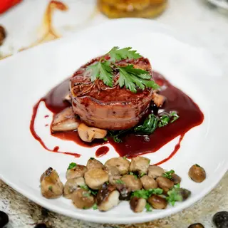 Filetto di Manzo in Salsa Bruna al Pepe nero