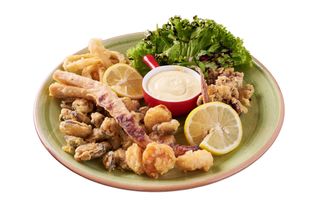 FRITTO MISTO CON SALSA ALIOLI