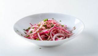Salata de ceapa rosie