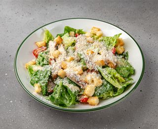 Caesar cu carne de pui