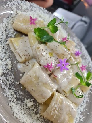 Mezze Maniche Cacio Y Pepe