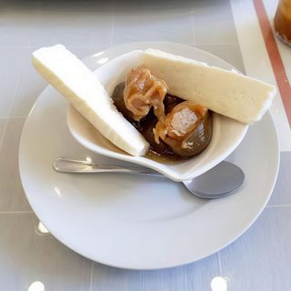 brevas con queso (lácteos)