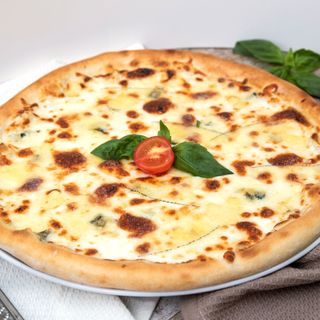 Pizza Quatro Formaggi Ø 32cm