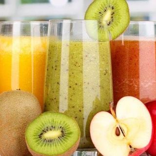 Sumo de Kiwi, pineapple, and mint Natural