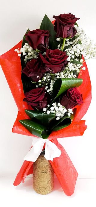 Ramo Clássico de Rosas Vermelhas