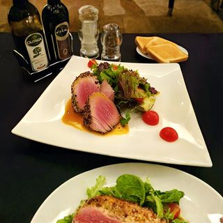 Tuna steak