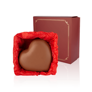 Серце велике з молочного шоколаду в коробці