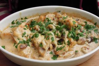 Пилешки жулиенки в керемида