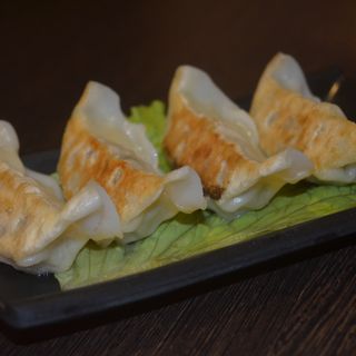 U33b. Raviolis Japoneses 4 unidades