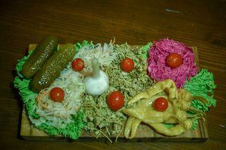 მწნილის ასორტი