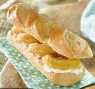 Bocadillo de calamares con alioli