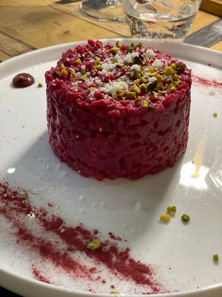 Risotto alla barbabietola pecorino e formaggio