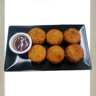 Bolas De Cheddar Y Jalapeños (8 Piezas)