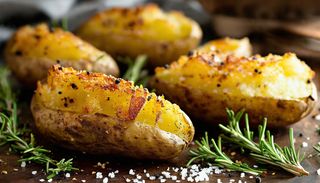 Patate fresche al forno