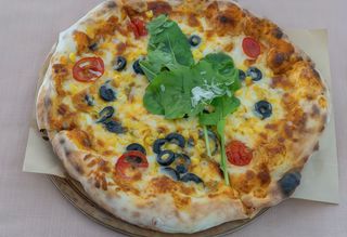 Pizza De 4 Estaciones (26 Cm.)