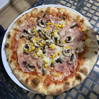 Pizza Sunca-ciuperci-porumb