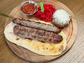 Люля-кебаб (свинина, яловичина) на вугіллі (200/50/50g)