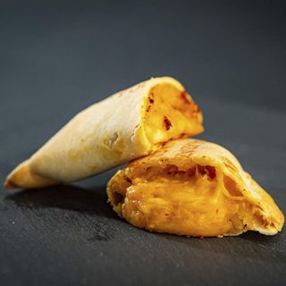 Empanada Clásica de Calabaza Asada Con Queso