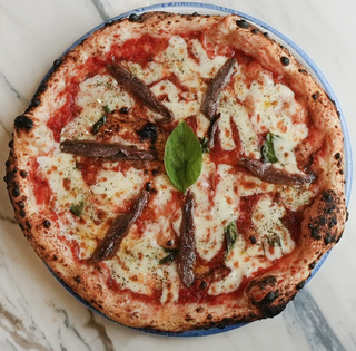 Pizza napolitana (33 cm.)