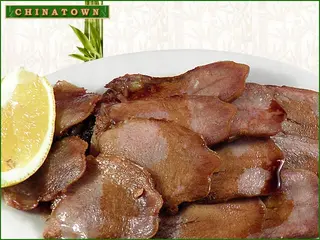 Свински език задушен в пет аромата