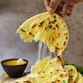 Garlic cheese Naan