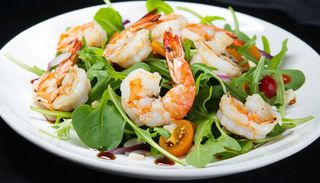 Sałatka z krewetkami