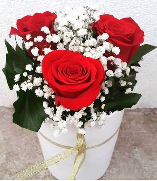 3 crvene ruže Flower box