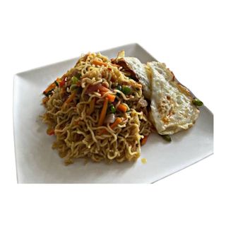 Veg noodles with boiled or fried egg