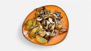 Жареха с грибами 