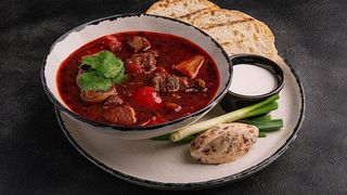 Бограч з яловичиною та свинячими ребрами (350/118 г)